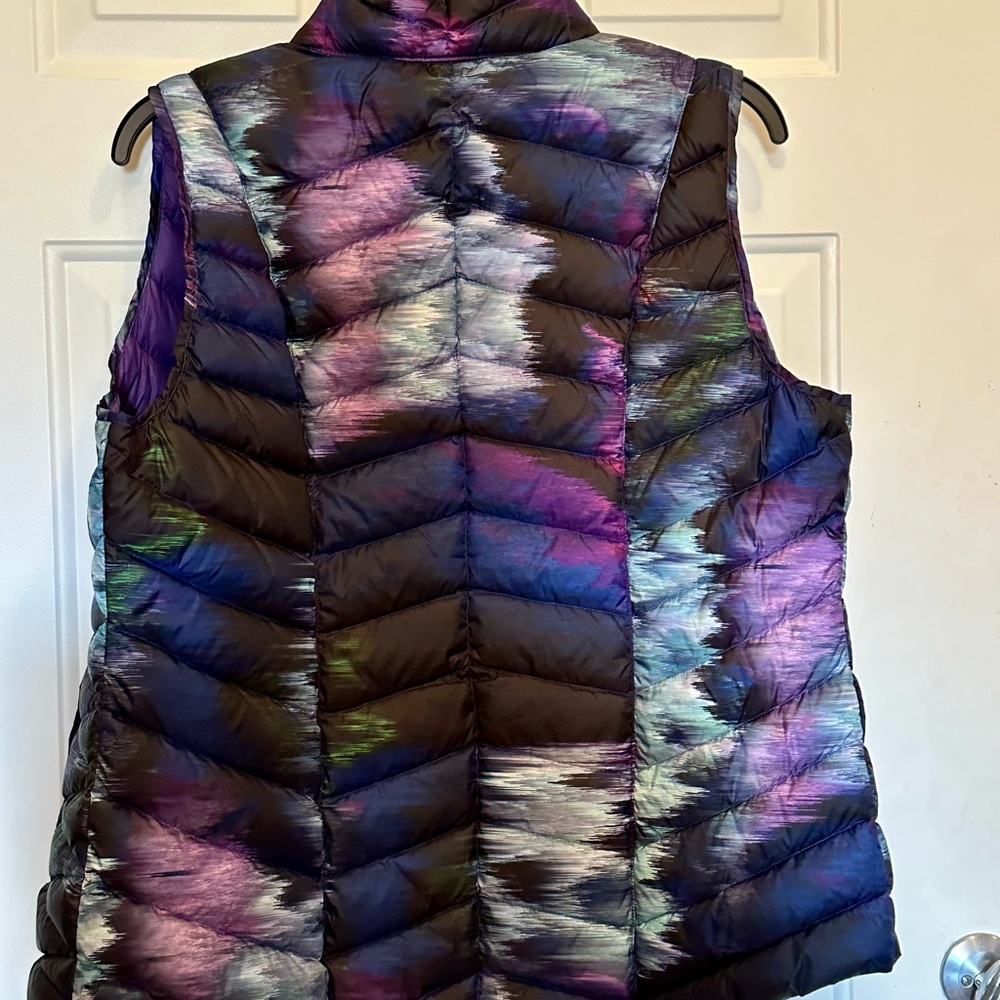 Westbound Multi-Color Puffer Vest Size XL - Picture 3 of 3
